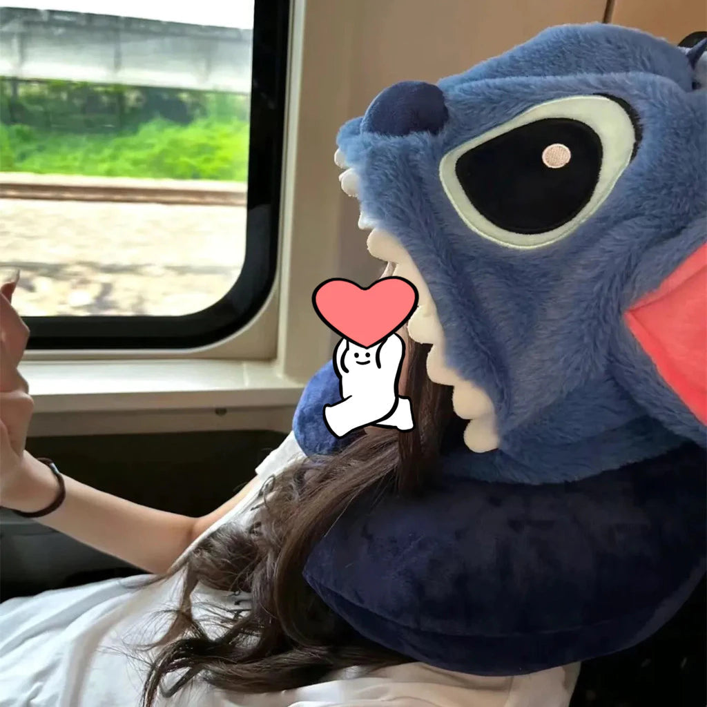Almofada de Pescoço Stitch – Conforto Intergaláctico em Cada Viagem! 🚗✈️💙