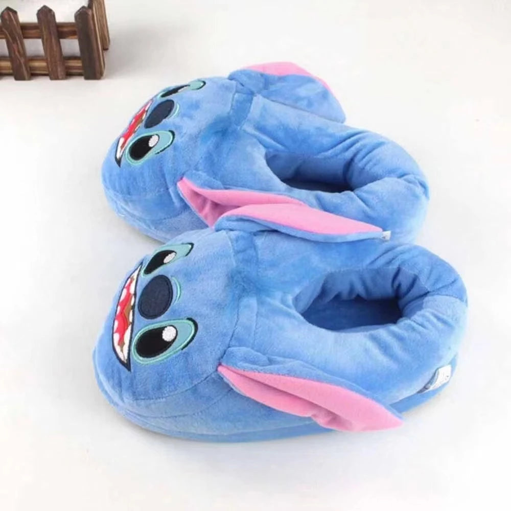 Pantufa Stitch e Angel: Conforto e Estilo para Seus Pés! 🦋✨