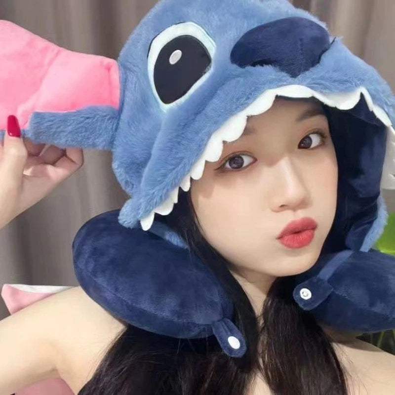 Almofada de Pescoço Stitch – Conforto Intergaláctico em Cada Viagem! 🚗✈️💙