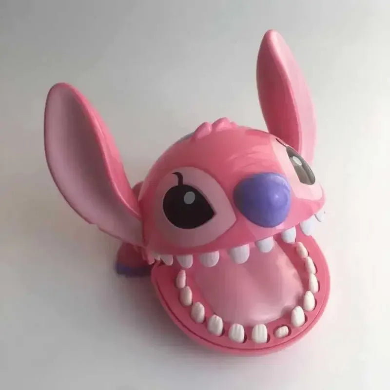 Brinquedo Divertido do Stitch: Quem Consegue Escapar da Mordida? 🦷💙