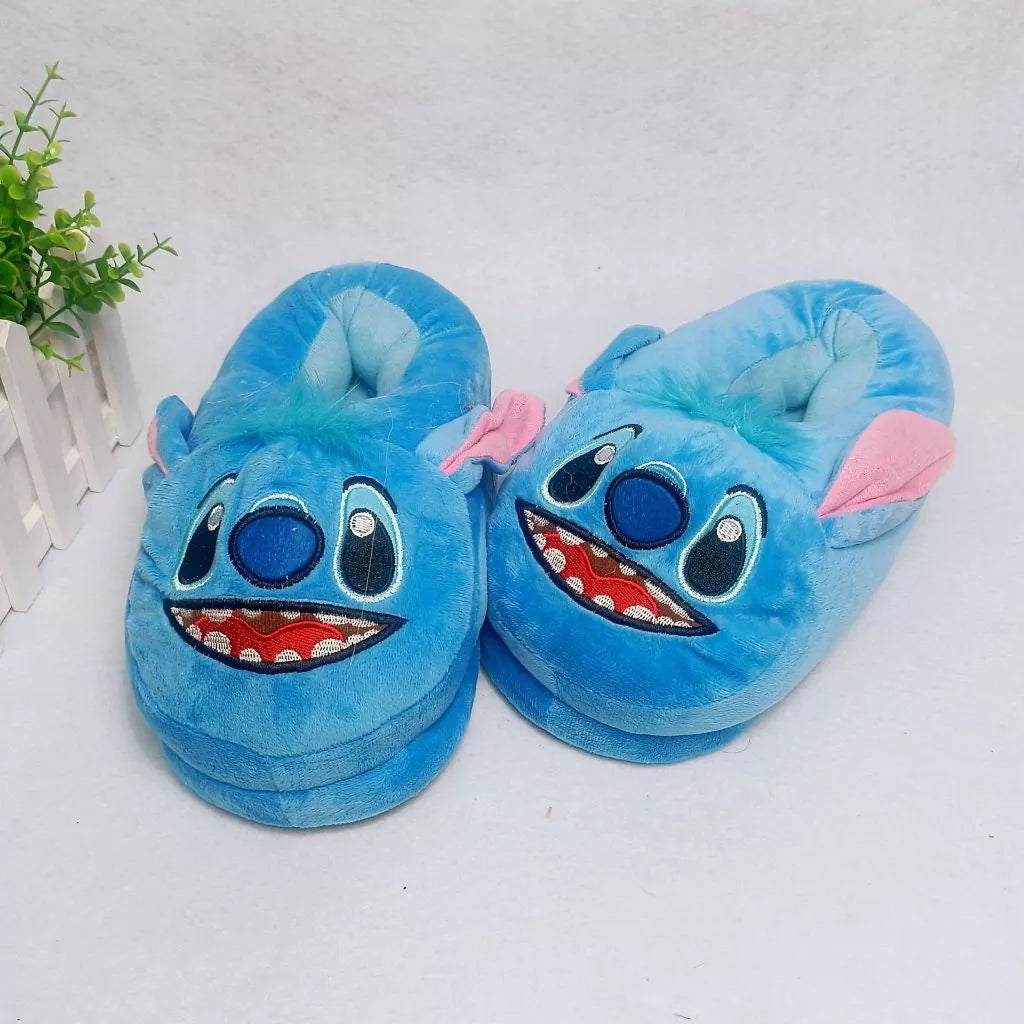 Pantufa Stitch e Angel: Conforto e Estilo para Seus Pés! 🦋✨