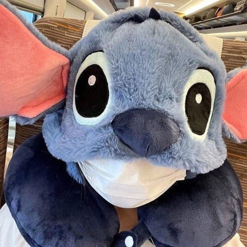 Almofada de Pescoço Stitch – Conforto Intergaláctico em Cada Viagem! 🚗✈️💙