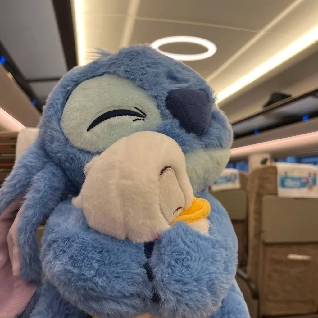 Pelúcia Stitch de 30 cm: O Companheiro Perfeito para Aventuras!