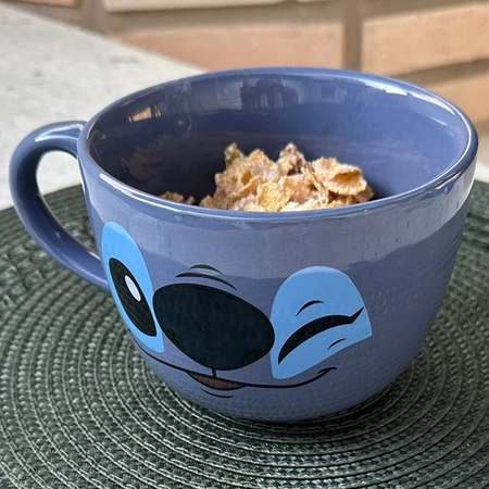 🥣 Caneca Stitch 500ml – Perfeita para Sopa, Café e Muito Mais! 💙✨